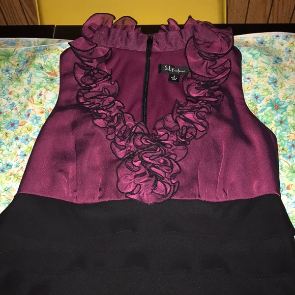 Sexy Burgundy & black S.L fashions dress - Picture 6 of 7